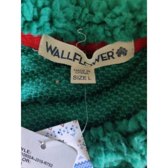 Wallflower Christmas Holiday Sweater Juniors Size Large Green Sherpa Winter - Picture 12 of 12